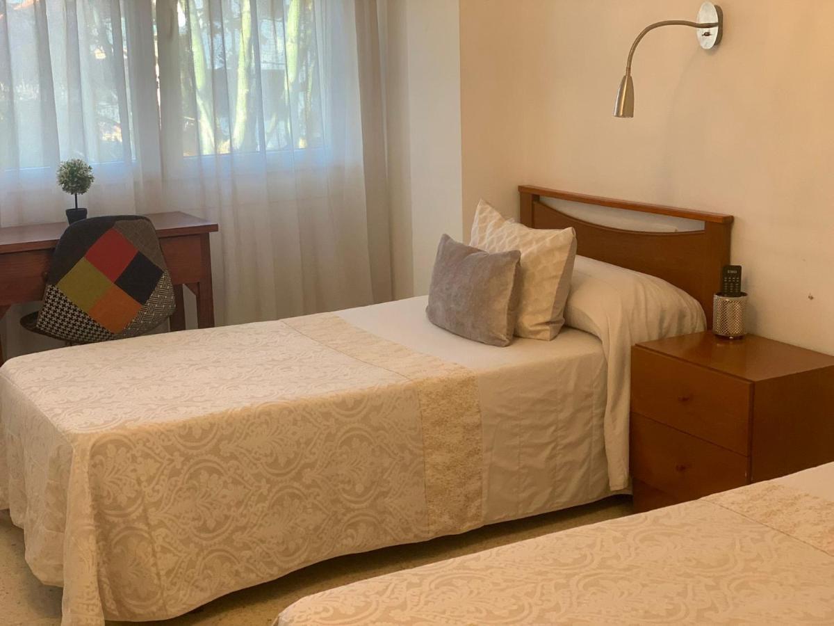 Hostal Torras Sant Hilari Sacalm Ngoại thất bức ảnh